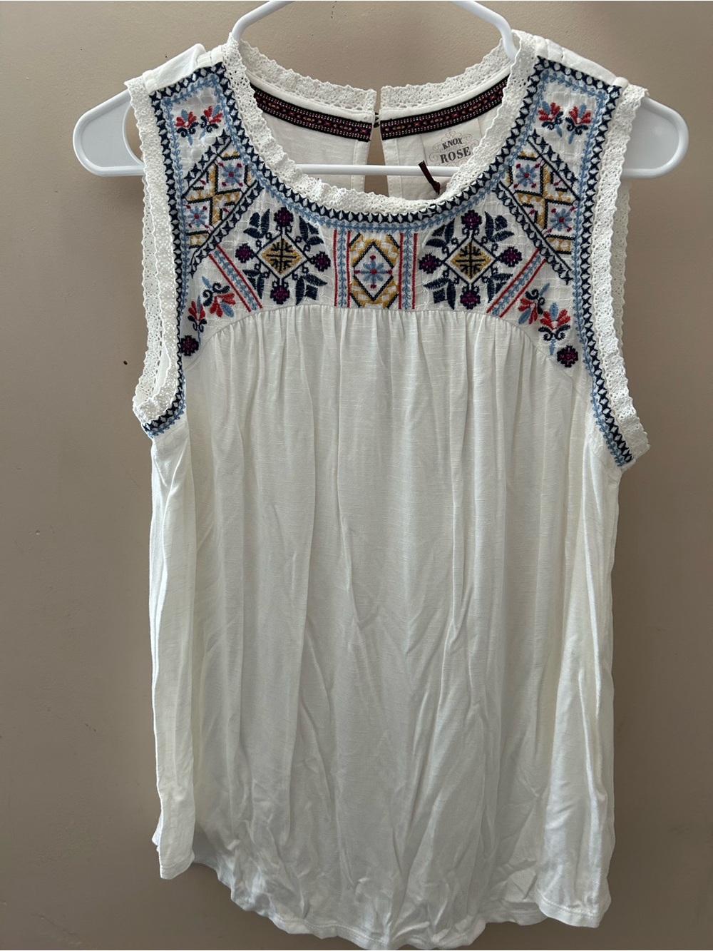 Knox Rose White Sleeveless Embroidered Yoke Tank